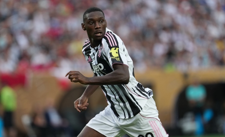 迪马：尤文正与巴黎谈穆阿尼，球员个人协议已经达成